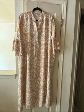 Women’s Floral Paisley Maxi Dress in Cream and Tan Made in  Italy With pockets